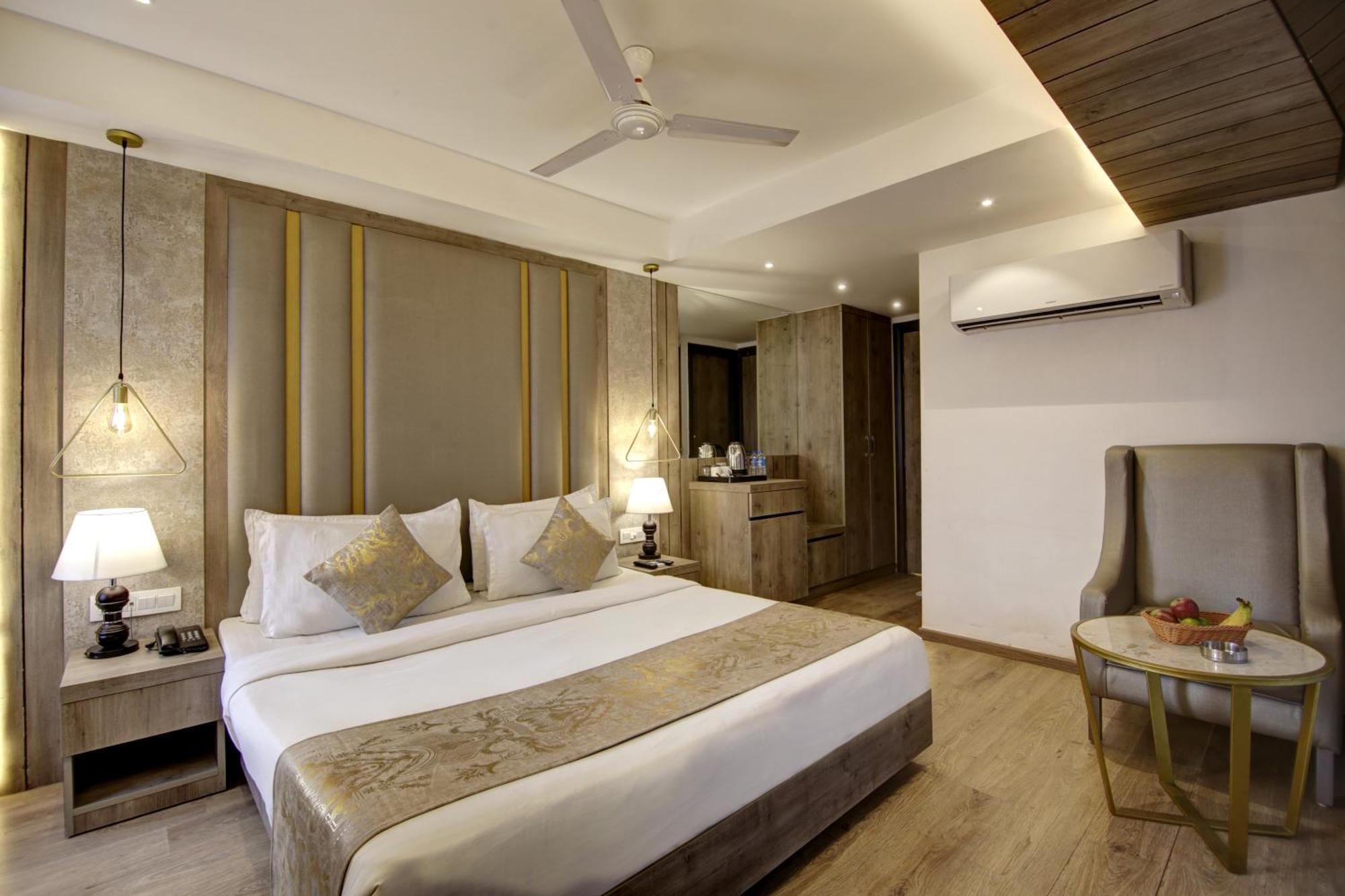 Hotel Town Pallace Inn Patel Nagar New Delhi Esterno foto