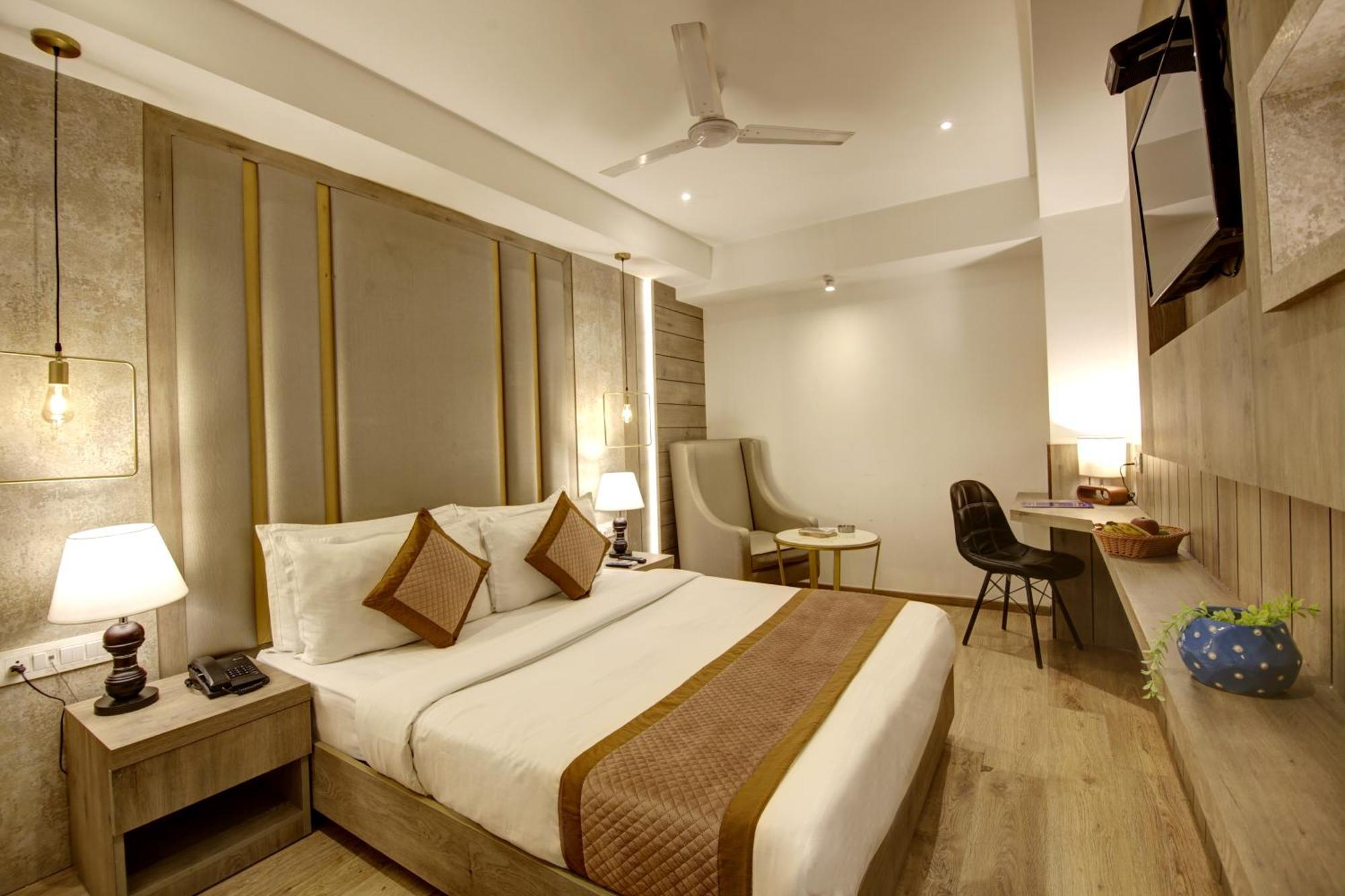Hotel Town Pallace Inn Patel Nagar New Delhi Esterno foto
