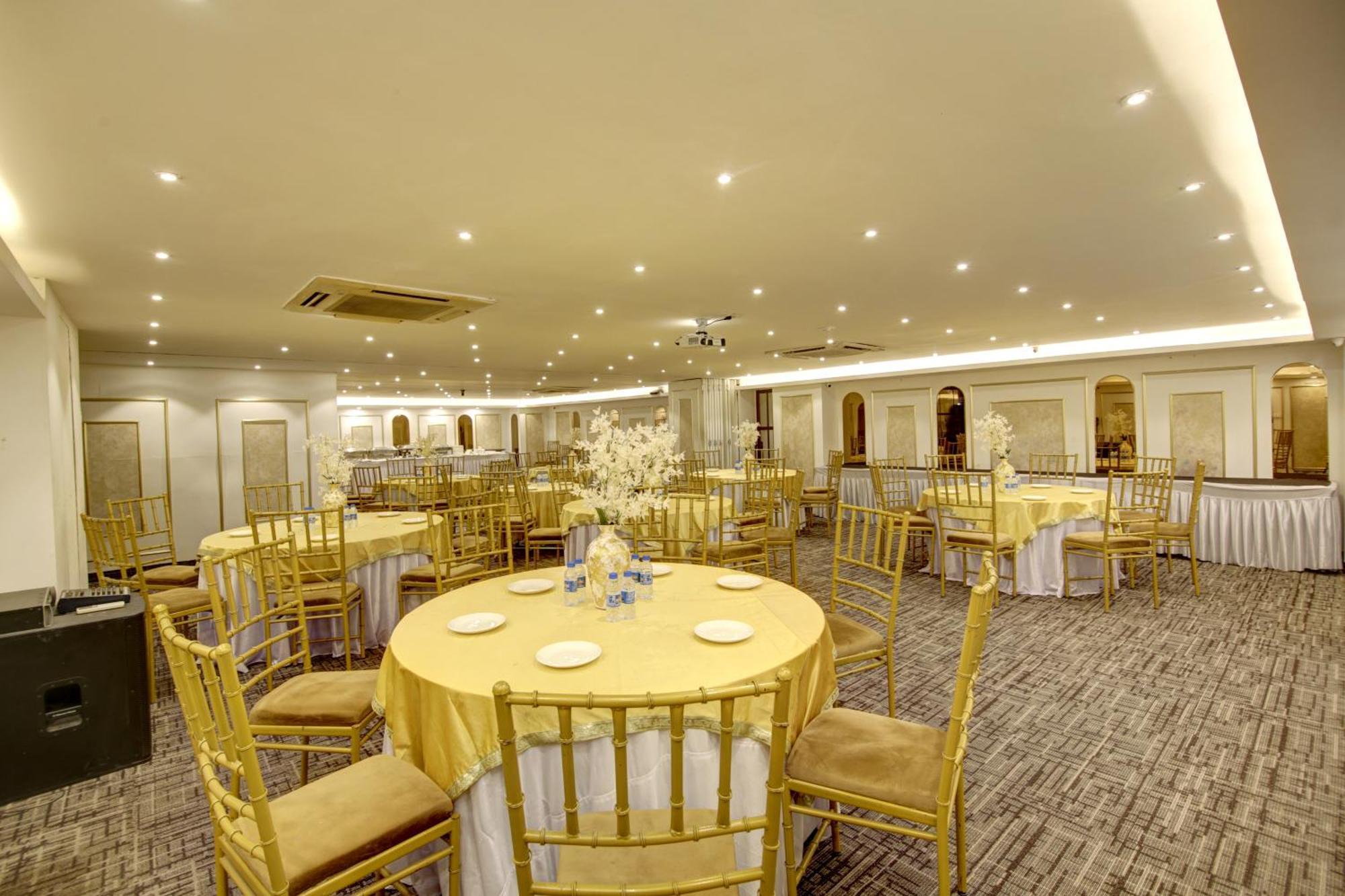 Hotel Town Pallace Inn Patel Nagar New Delhi Esterno foto