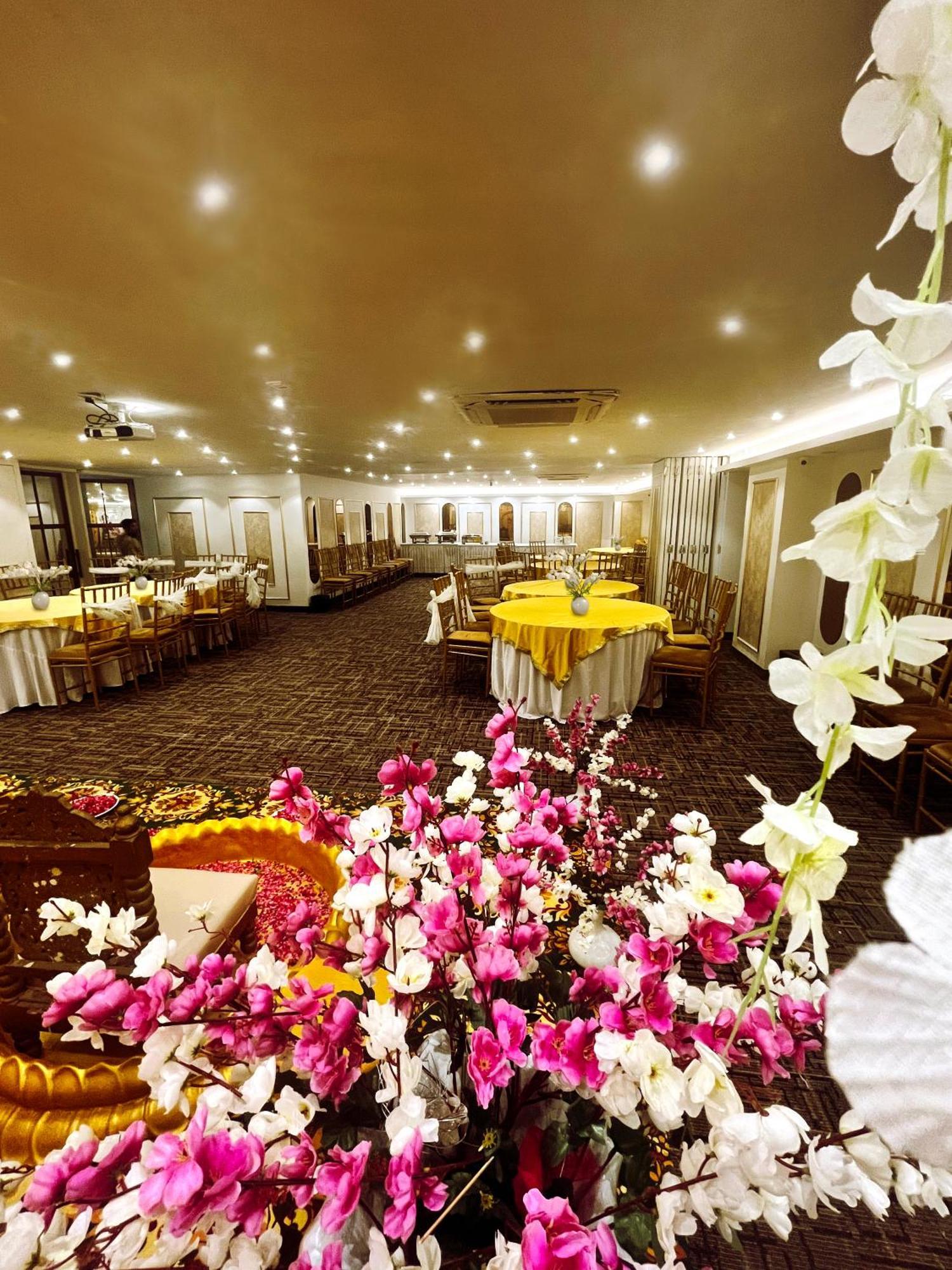 Hotel Town Pallace Inn Patel Nagar New Delhi Esterno foto